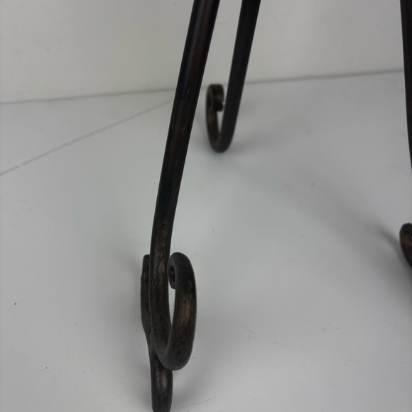 Late 20th Century large wrought iron easel-elaborate scrollwork - Picture 4 of 10